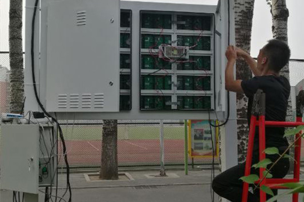 校園太陽(yáng)能自動(dòng)氣象站圖片3 校園太陽(yáng)能自動(dòng)氣象站圖片3